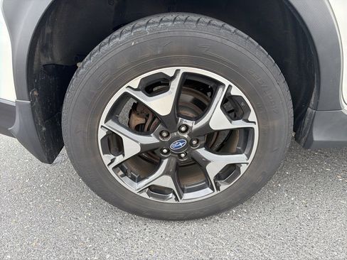 Used 2020 Subaru Crosstrek 2.0i Premium w/ Moonroof Package 2 image 11