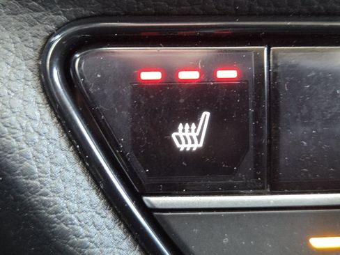 Used 2023 Honda HR-V EX-L image 6