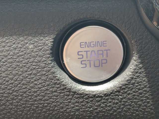 Certified 2026 Kia Carnival SX w/ SX Dark Edition Package FWD image 33