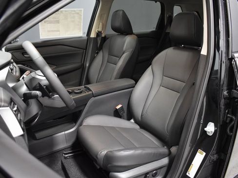 New 2026 Nissan Rogue SV w/ SV Premium Package image 5