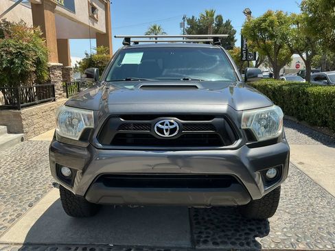 Used 2014 Toyota Tacoma PreRunner RWD image 2