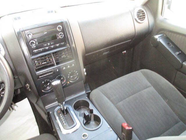Used 2009 Ford Explorer XLT AWD/4WD image 19