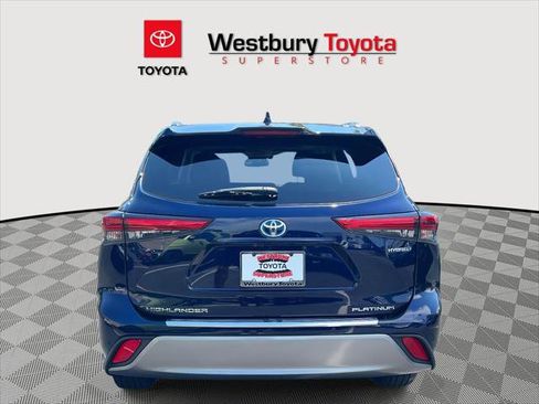 Certified 2022 Toyota Highlander Platinum image 8