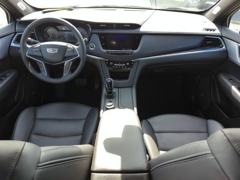 Used 2025 Cadillac XT5 Premium Luxury FWD image 14