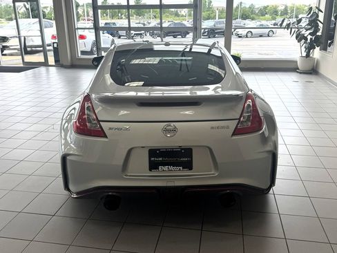 Used 2015 Nissan 370Z NISMO RWD image 7