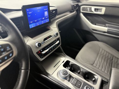 Used 2020 Ford Explorer XLT w/ Comfort Package image 23
