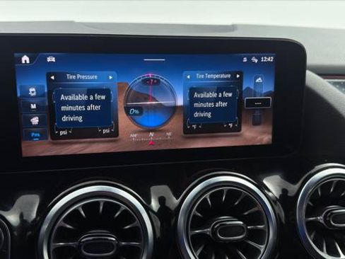 Used 2025 Mercedes-Benz GLA 250 4MATIC w/ Winter Package image 35