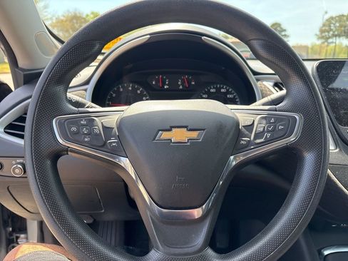 Used 2024 Chevrolet Malibu LT FWD image 21