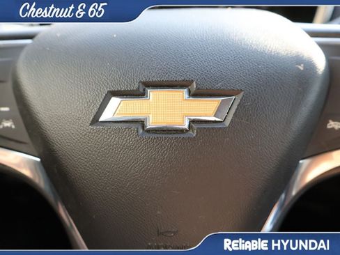 Used 2019 Chevrolet Equinox LT w/ Driver Convenience Package FWD image 27