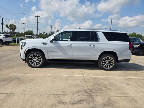 New 2026 GMC Yukon XL Denali RWD image 8