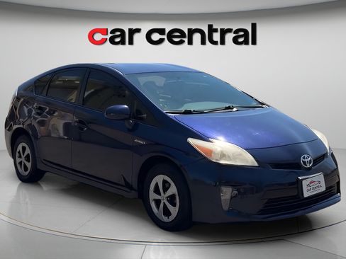 Used 2012 Toyota Prius Two FWD image 7