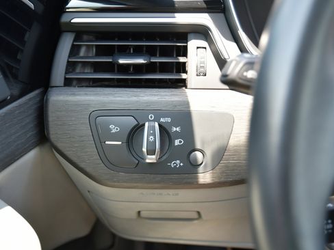 Used 2022 Audi A4 2.0T Premium Plus image 10