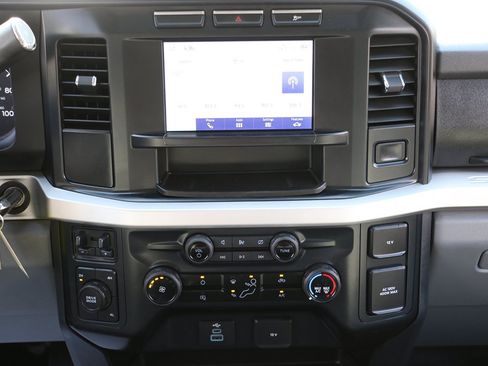 Used 2023 Ford F250 XLT AWD/4WD image 14