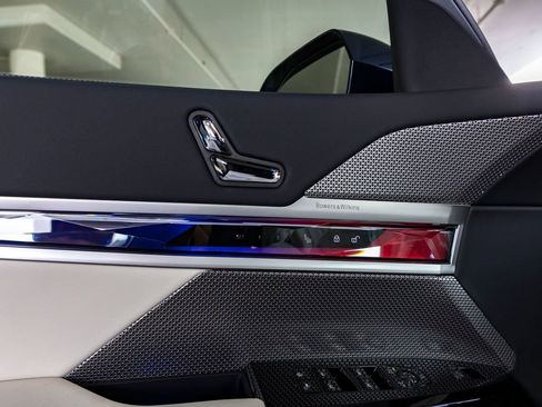 New 2026 BMW 740i xDrive image 14