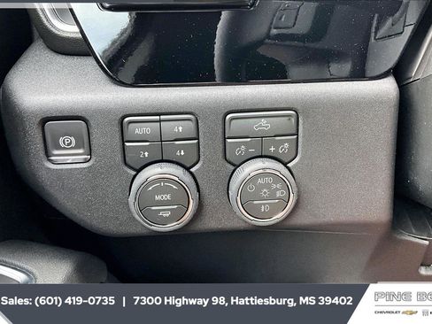 New 2026 Chevrolet Silverado 1500 RST w/ Z71 Off-Road Package AWD/4WD image 23