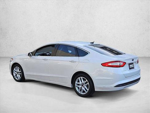 Used 2016 Ford Fusion SE w/ Equipment Group 202A FWD image 8
