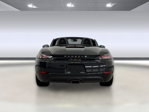 Used 2018 Porsche 718 Boxster RWD image 10