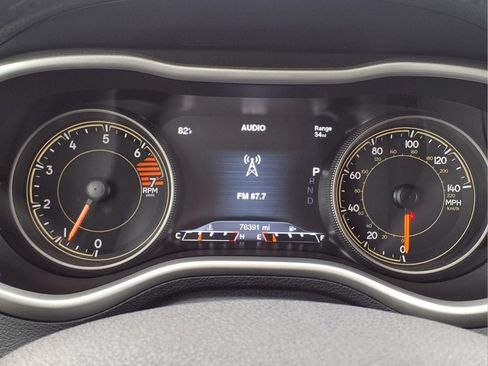 Used 2018 Jeep Cherokee Limited AWD/4WD image 21