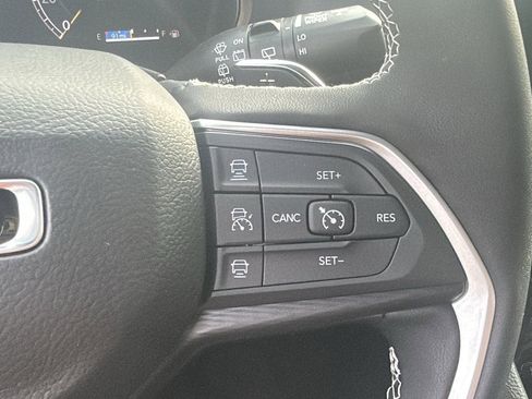 New 2025 Jeep Grand Cherokee L Altitude image 21