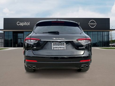 Used 2021 Maserati Levante image 6