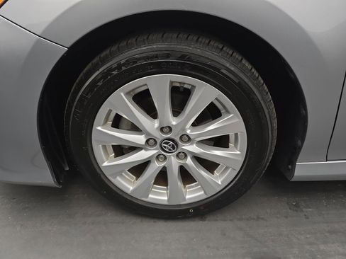 Used 2018 Toyota Camry LE w/ Convenience Package image 12