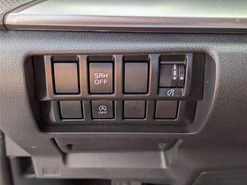 Used 2022 Subaru Forester Premium AWD/4WD image 21