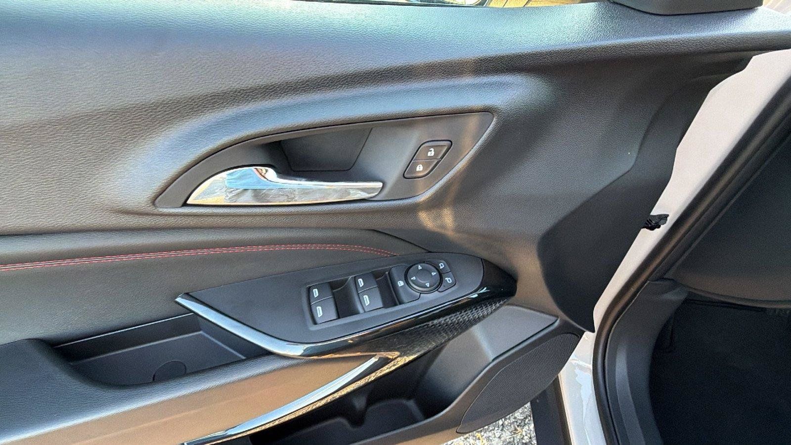 New 2026 Chevrolet Trax RS w/ Sunroof Package FWD image 16