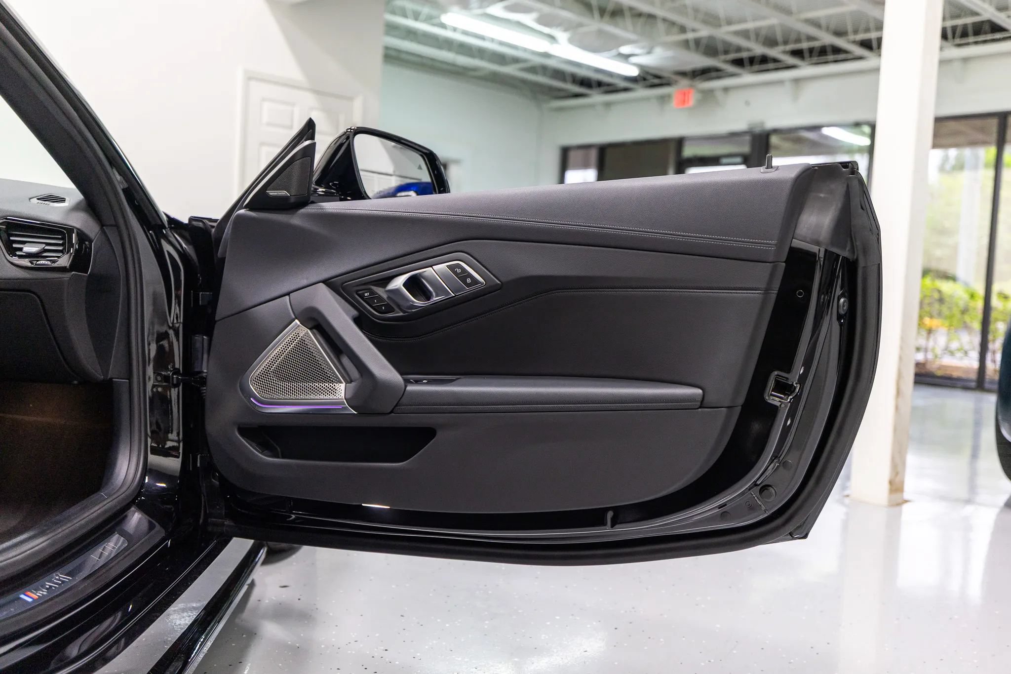 Used 2023 BMW Z4 M40i w/ Premium Package RWD image 31
