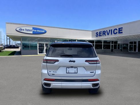 Used 2023 Jeep Grand Cherokee L Summit AWD/4WD image 7