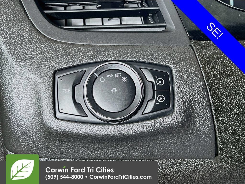 Used 2011 Ford Edge SE FWD image 19