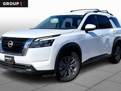 New 2025 Nissan Pathfinder SV