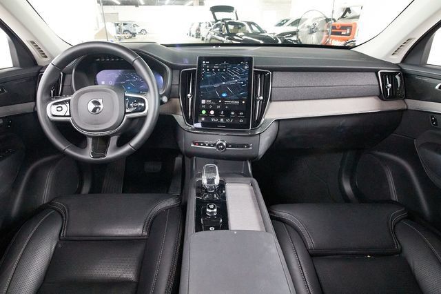 Used 2026 Volvo XC90 B6 Ultra AWD/4WD image 7