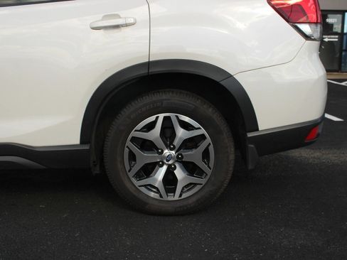Used 2020 Subaru Forester Premium w/ Popular Package #1 AWD/4WD image 4