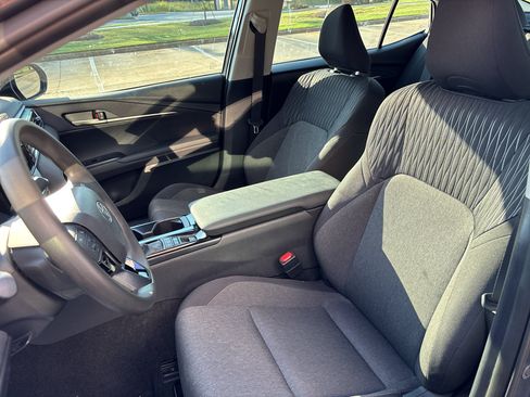 Used 2025 Toyota Camry LE FWD image 12