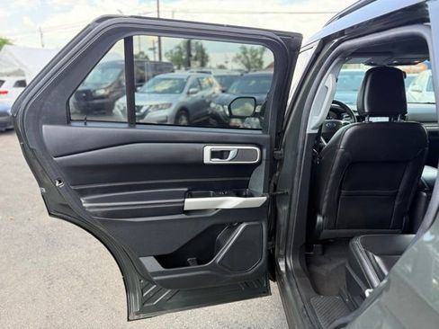 Used 2022 Ford Explorer XLT w/ Equipment Group 202A image 24