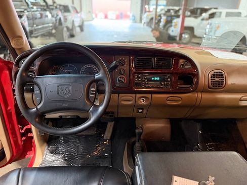 Used 1997 Dodge Ram 3500 Truck 4x4 Club Cab image 9