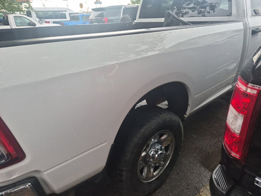 Used 2022 RAM 3500 Tradesman w/ Chrome Appearance Group AWD/4WD image 19