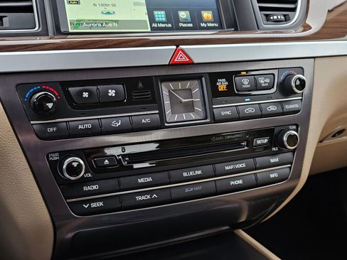 Used 2017 Genesis G80 3.8 image 22