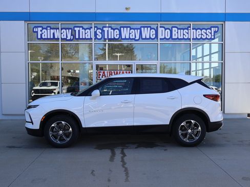 New 2025 Chevrolet Blazer LT image 7