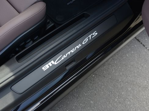 Used 2026 Porsche 911 GTS image 27