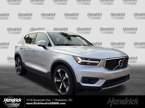 Used 2019 Volvo XC40 T5 Inscription image 1