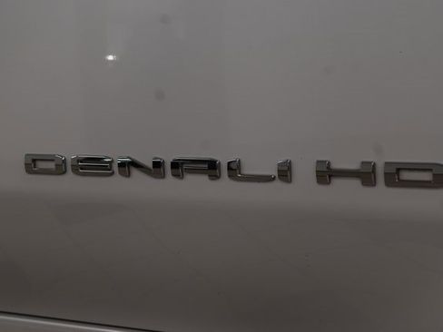 Used 2024 GMC Sierra 3500 Denali Ultimate image 18