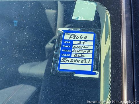 Used 2025 Nissan Altima 2.5 SV FWD image 36