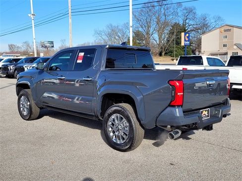 Used 2024 Toyota Tacoma Limited image 5