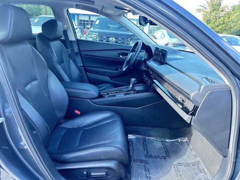 Used 2023 Honda Accord Touring image 17