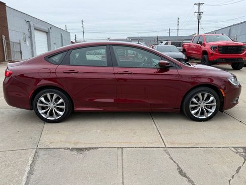 Used 2016 Chrysler 200 S w/ Navigation & Sound Group I FWD image 5