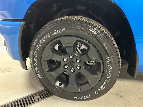 New 2026 RAM 1500 4x4 Crew Cab image 9