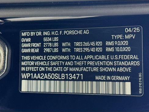 Certified 2025 Porsche Macan image 26