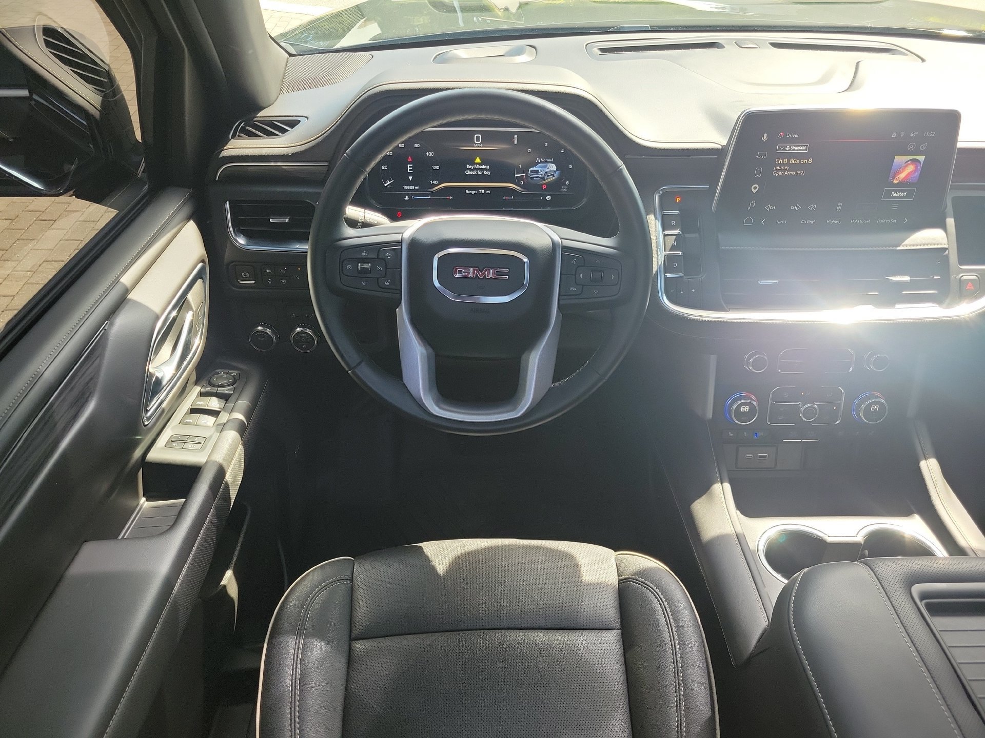 Used 2023 GMC Yukon SLT w/ SLT Premium Package RWD image 21