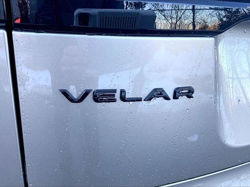 New 2026 Land Rover Range Rover Velar Dynamic SE image 15